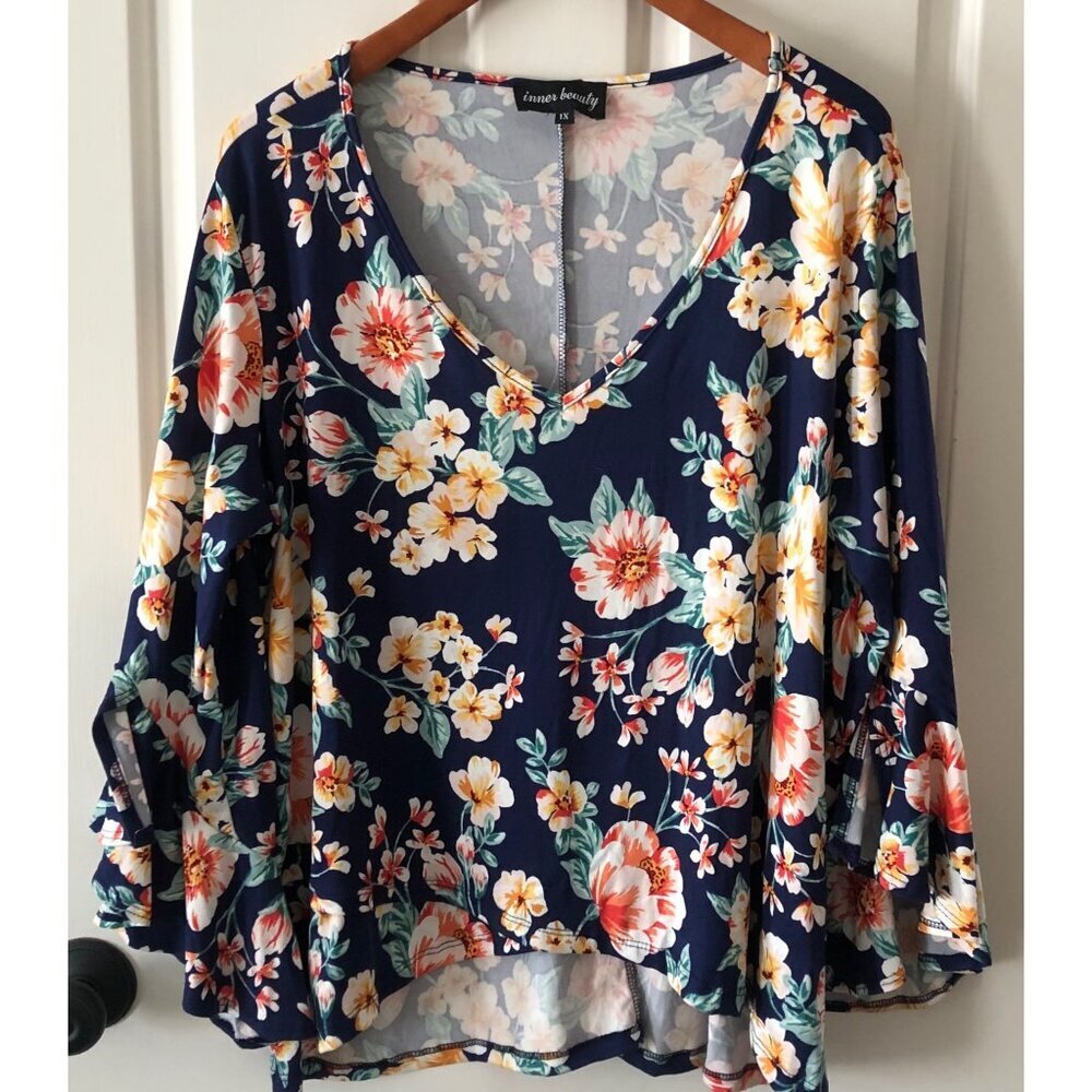 NWOT Women's Inner Beauty Plus Size 1X Flower Print Cropped Top Ruffle Sleeve Bl
